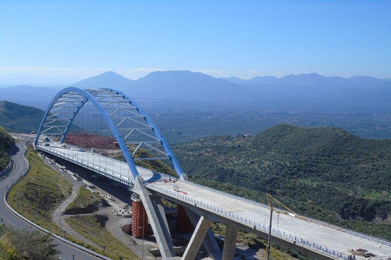 Ανάληψη έργου  κατασκευής ηλεκτρομηχανολογικών εγκαταστάσεων γέφυρας Τσακώνας, στην Ε.Ο. Καλαμάτας – Τρίπολης